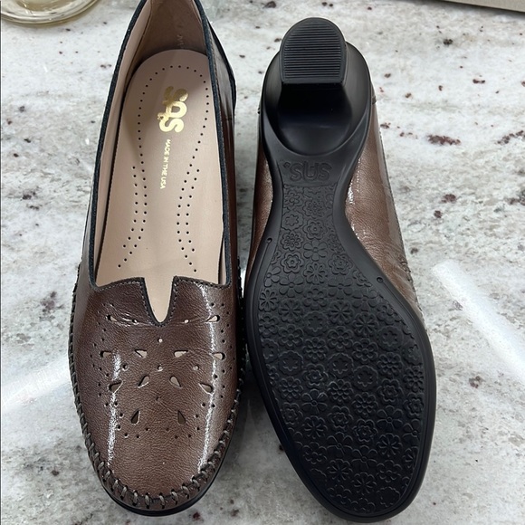 SAS Slip On Heel - Portobello NWOT - Picture 2 of 6